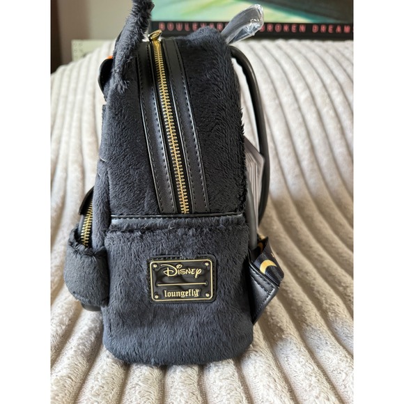 Disney Loungefly Hocus Pocus Binx Plush Mini Backpack Glow In Dark WDBK3390 - Picture 2 of 5